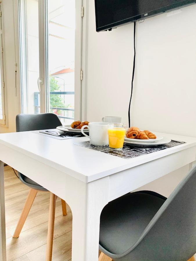 Beautiful Studio Located South Of Paris Bourg-la-Reine Exterior foto